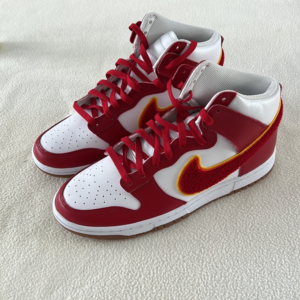 Dunk High 'Chenille Swoosh - Gym Red'